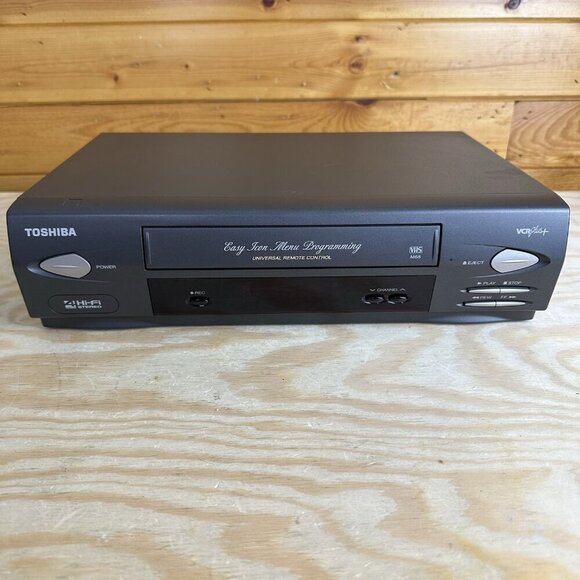 Toshiba M-68C VCR Plus VHS 4-Head Video Cassette Recorder No Remote - Picture 1 of 5